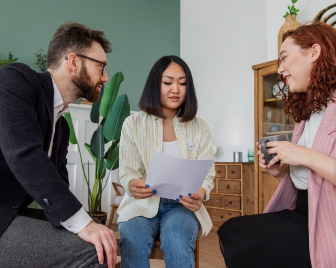 A counselor helping a couple